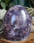 Lepidolite free form 1