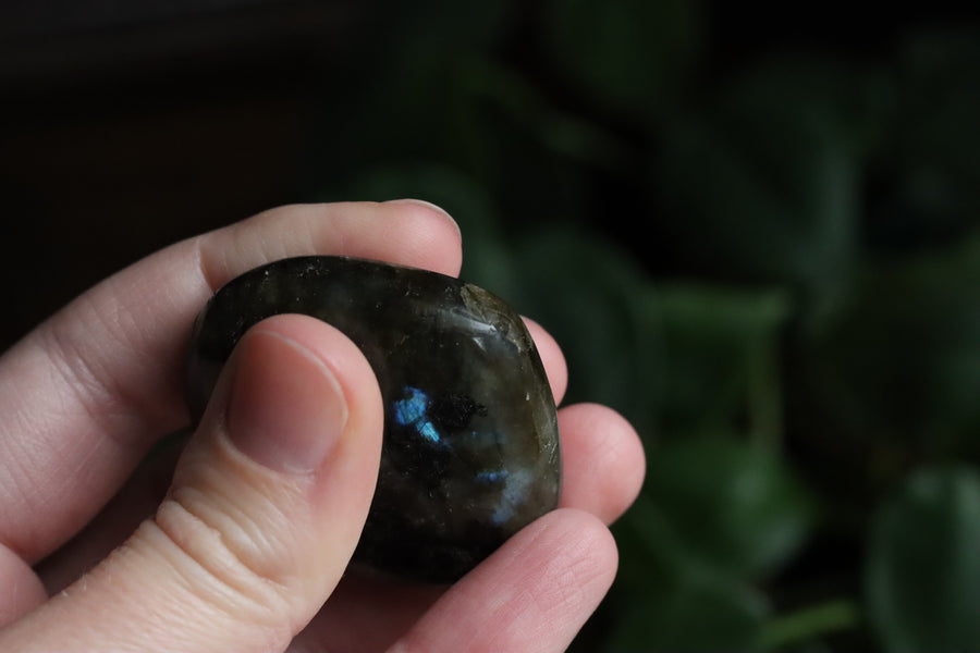 Labradorite heart 17