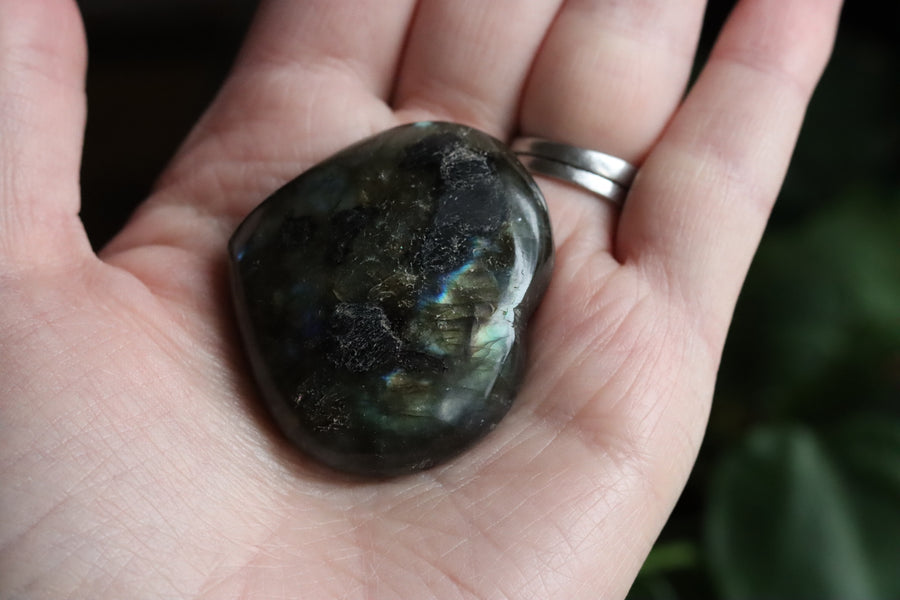 Labradorite heart 17