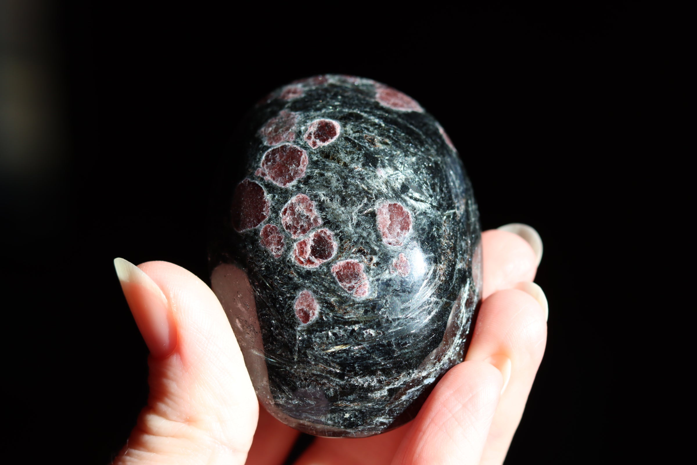 Garnet astrophyllite pocket stone 11
