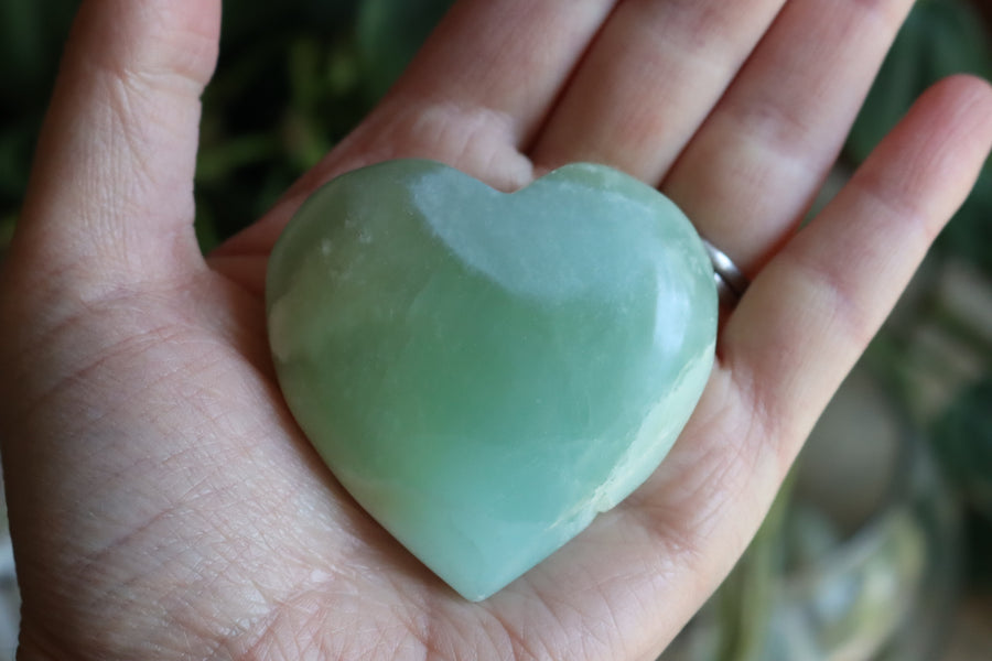 Pistachio calcite heart 2
