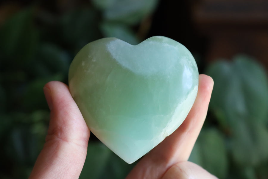 Pistachio calcite heart 2