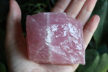 Rough rose quartz piece 4