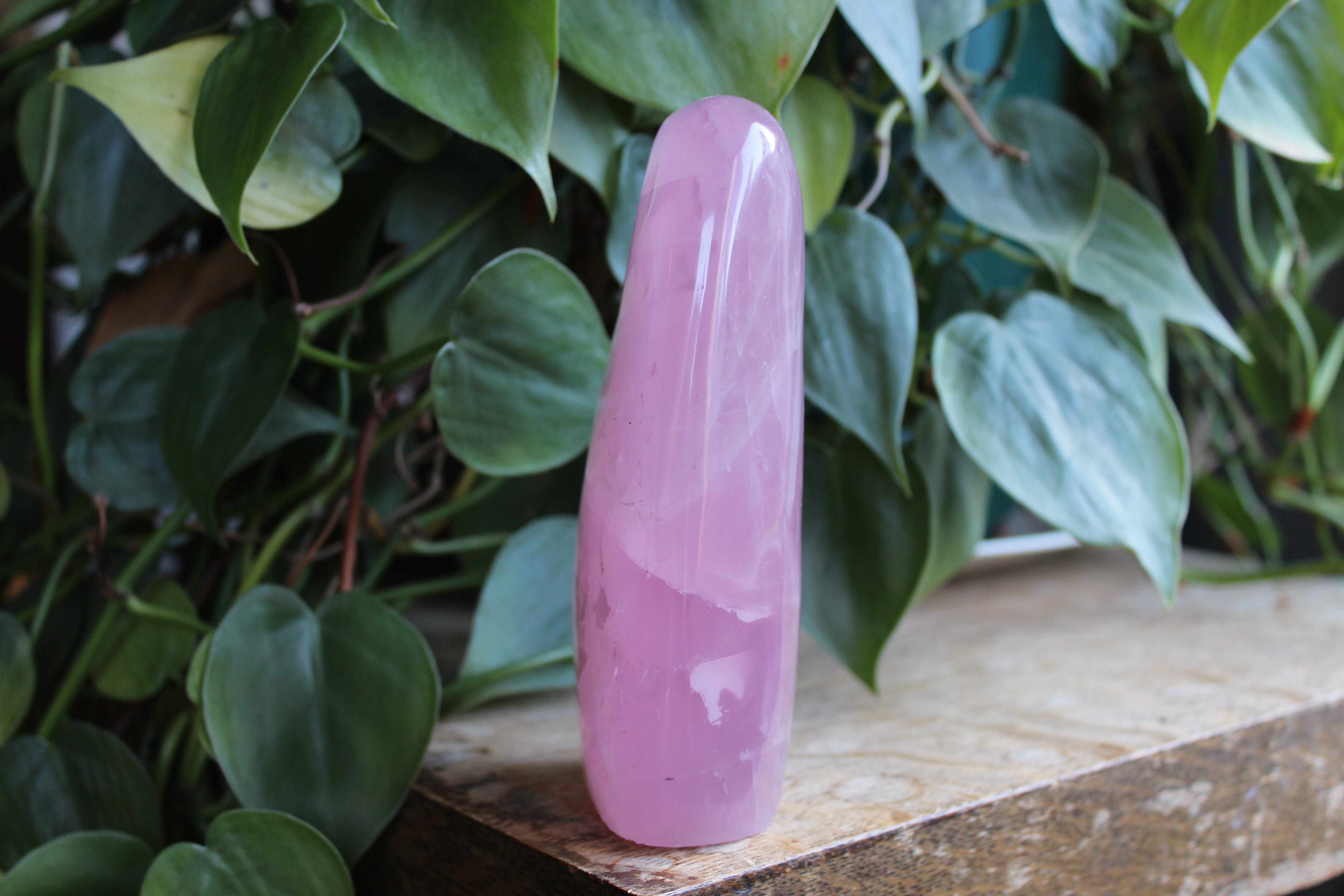 Rose quartz free form 1, new