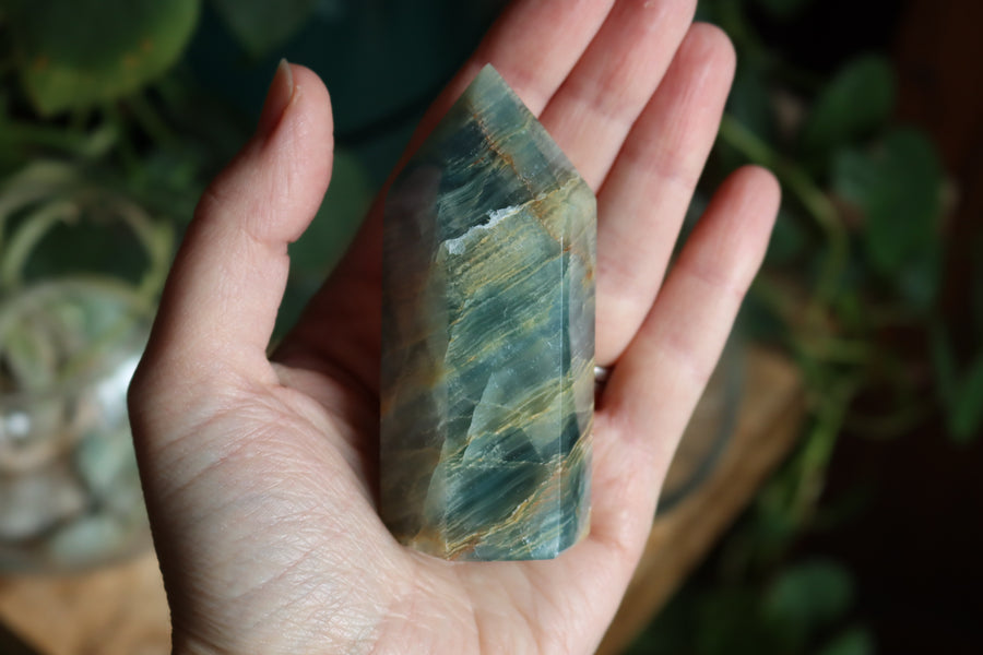 Blue onyx/aquatine lemurian calcite tower 1