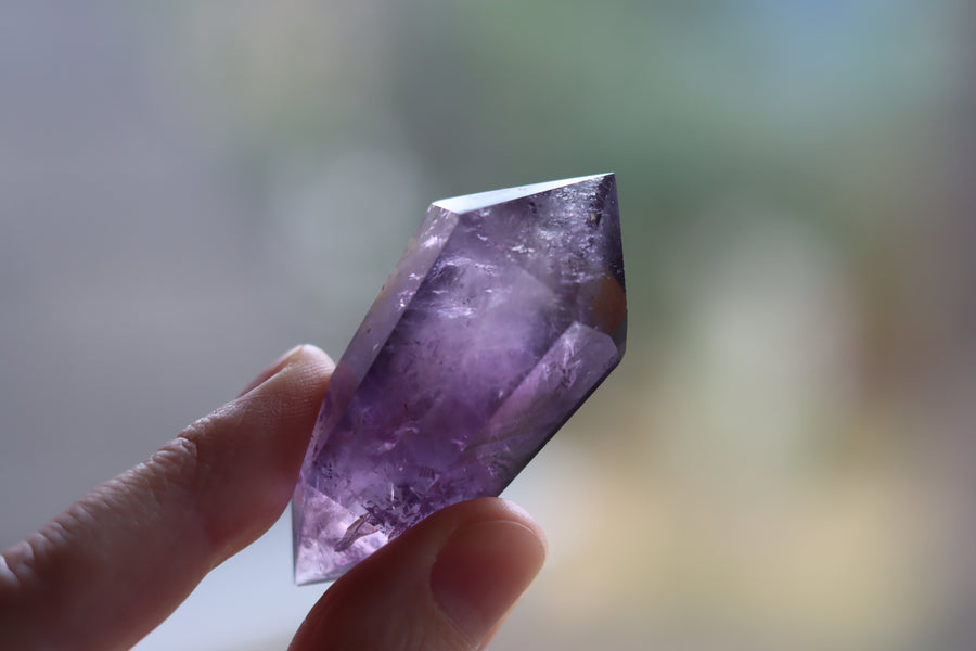 Double terminated amethyst point 2