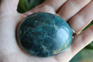 Blue apatite pocket stone 8