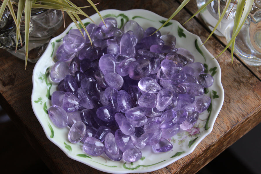 Amethyst tumbled stones (set of 3)