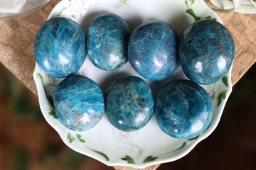 Blue apatite pocket stone