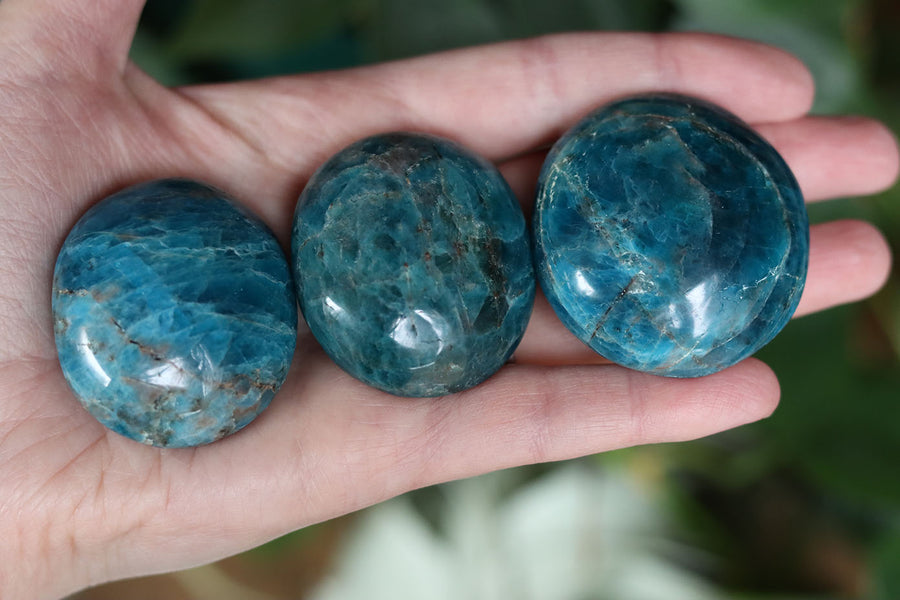 Blue apatite pocket stone