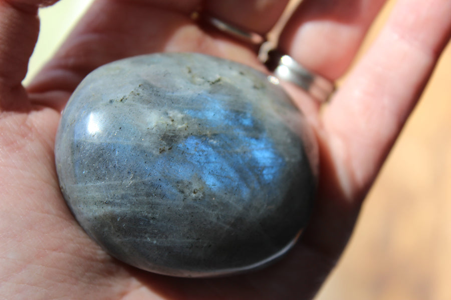 Labradorite pocket stone 6