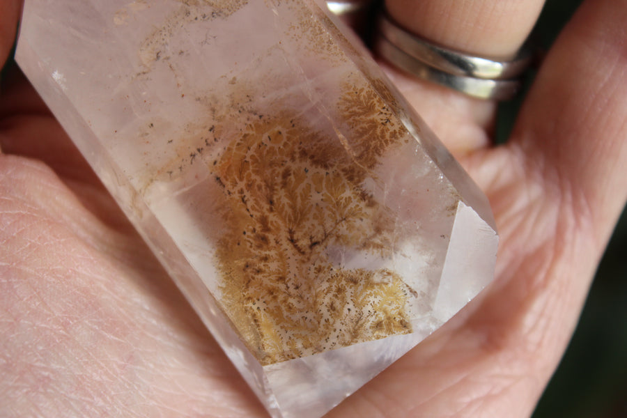 Dendritic quartz tower 1 sale