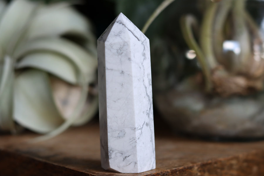 Howlite tower 3