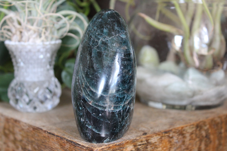 Green/teal apatite free form 4