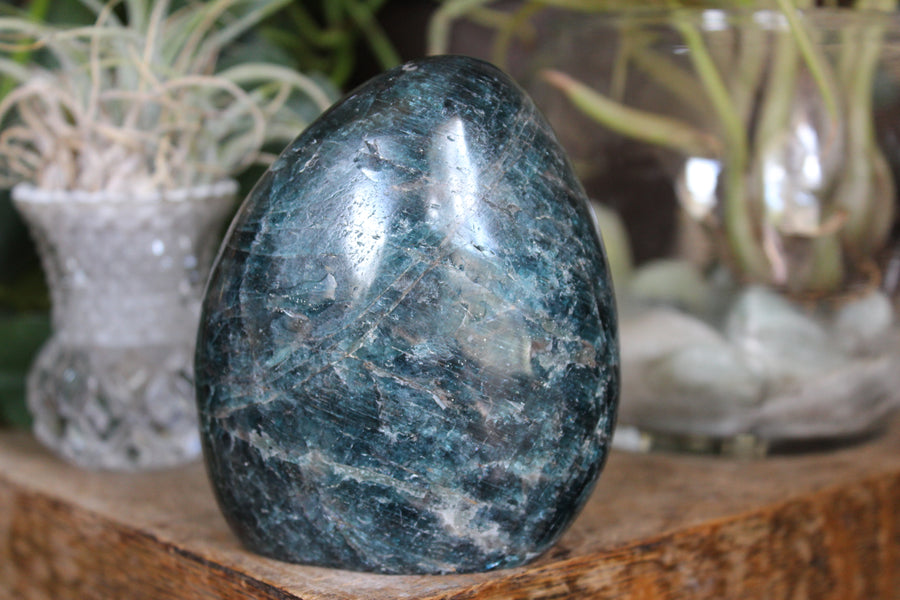 Green/teal apatite free form 4