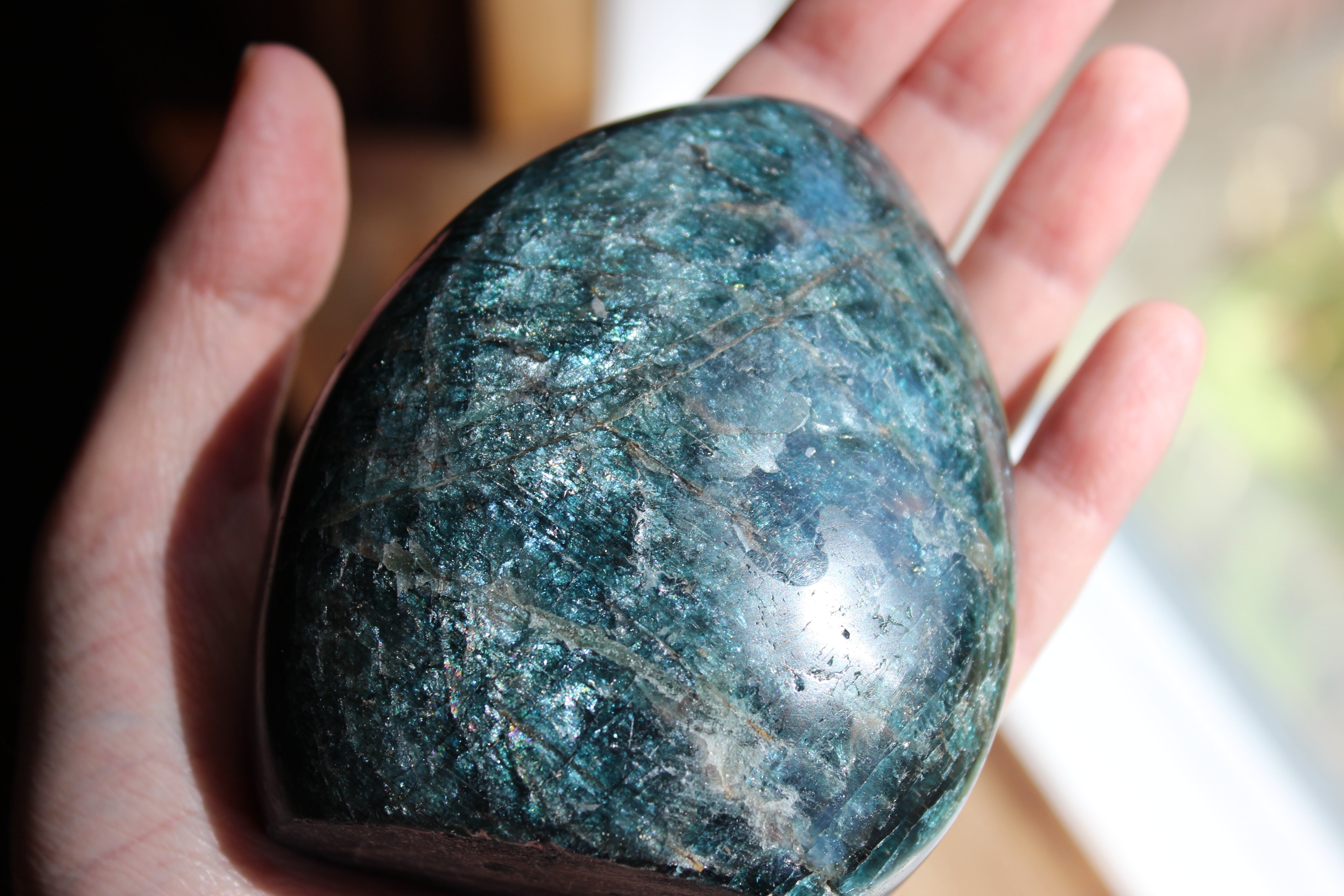 Green/teal apatite free form 4