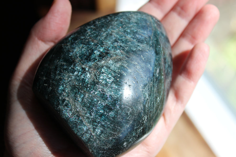 Green/teal apatite free form 4