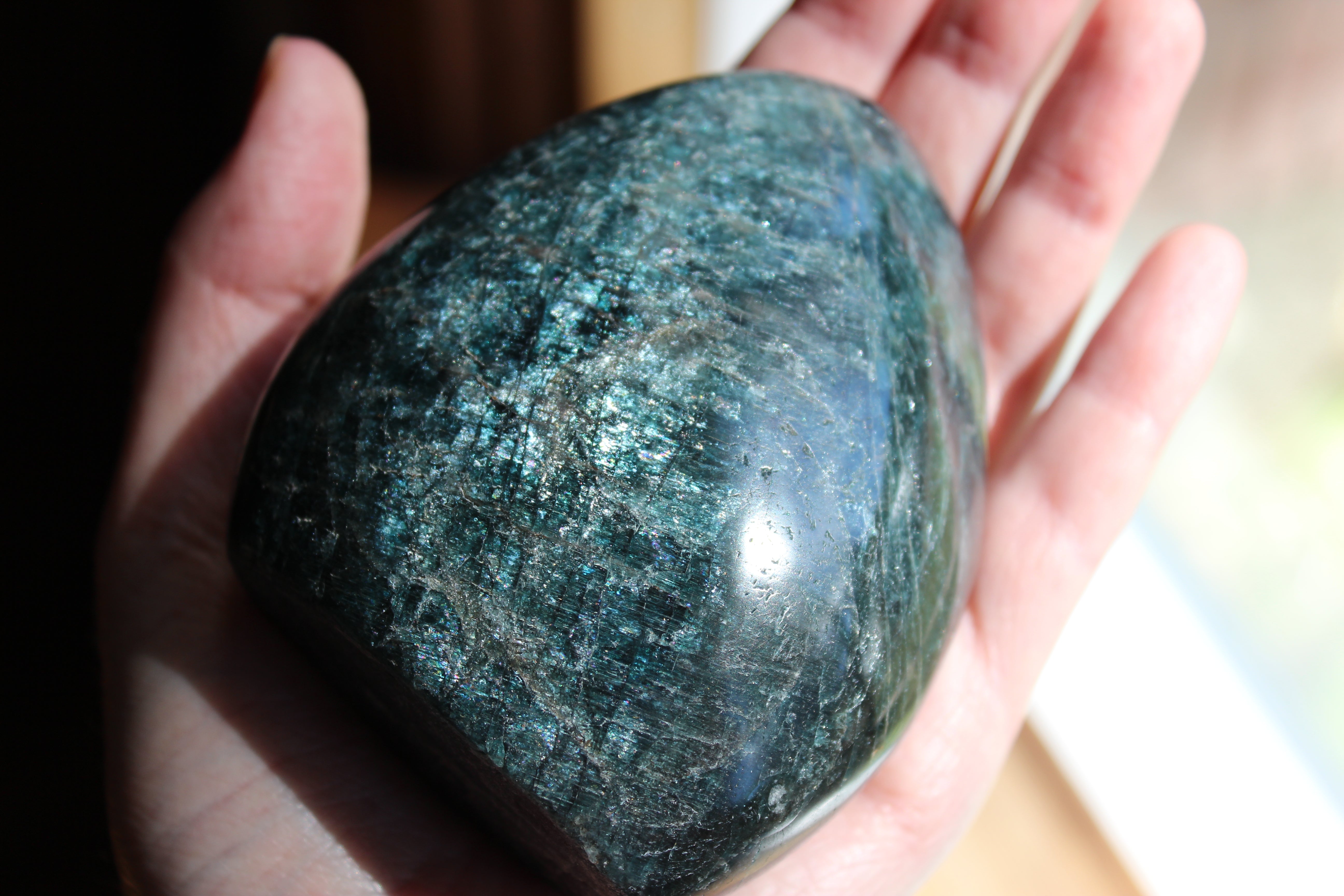 Green/teal apatite free form 4