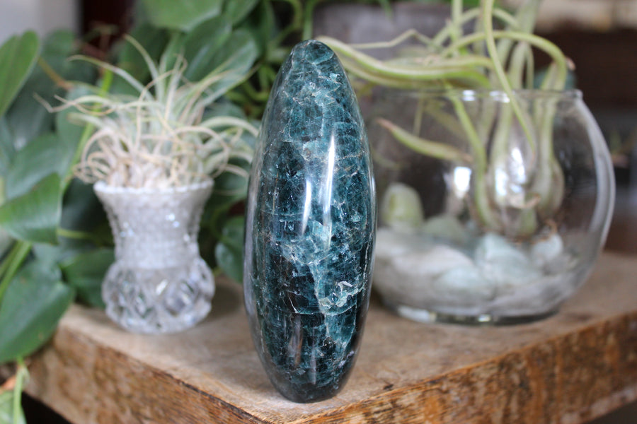 Green/teal apatite free form 5