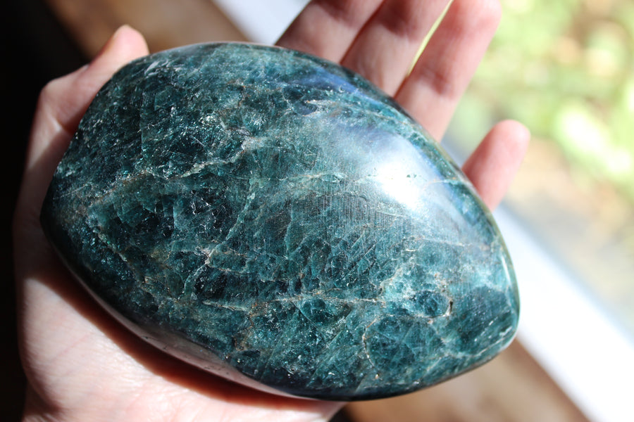 Green/teal apatite free form 5