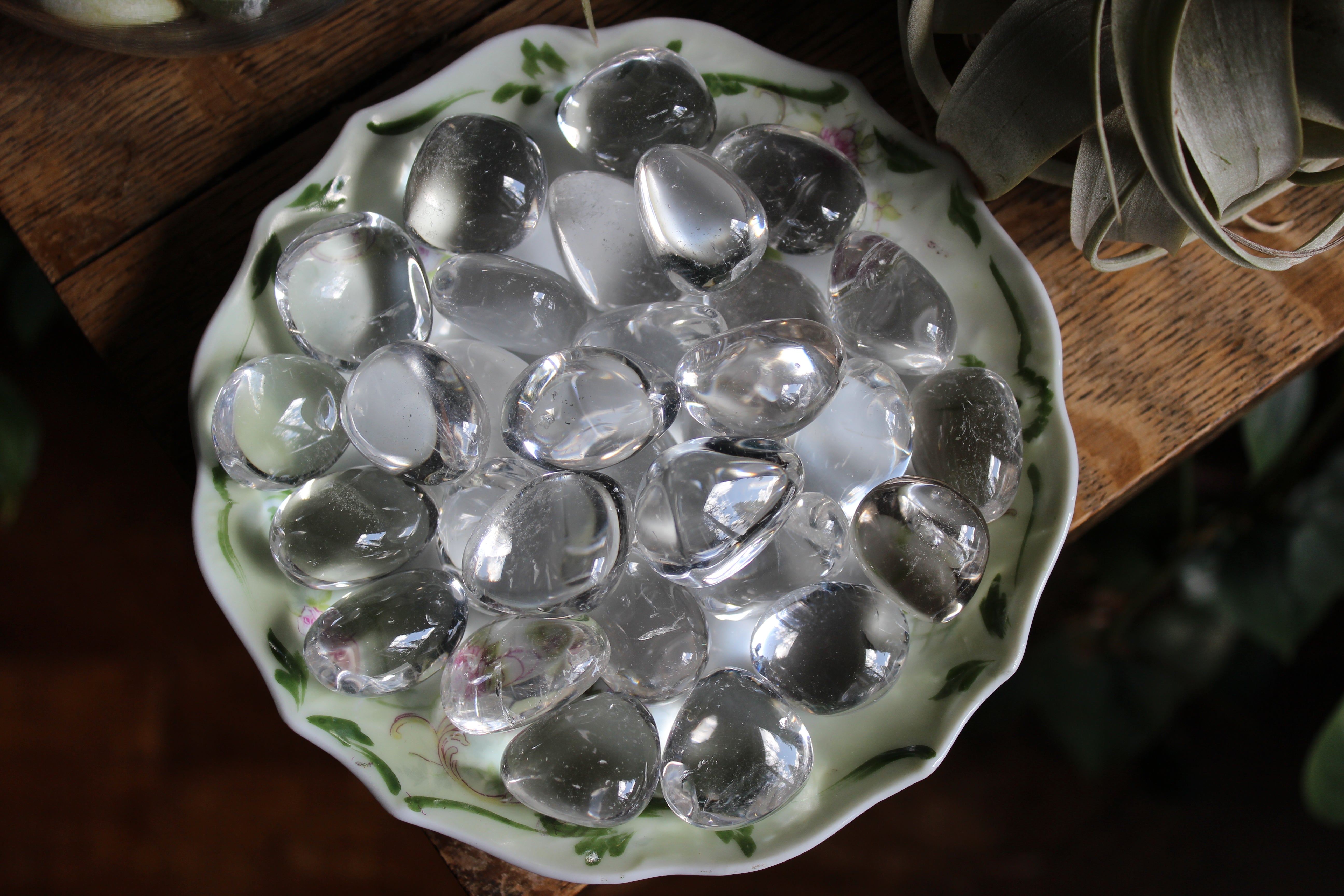 Medium high grade clear quartz tumbled stone