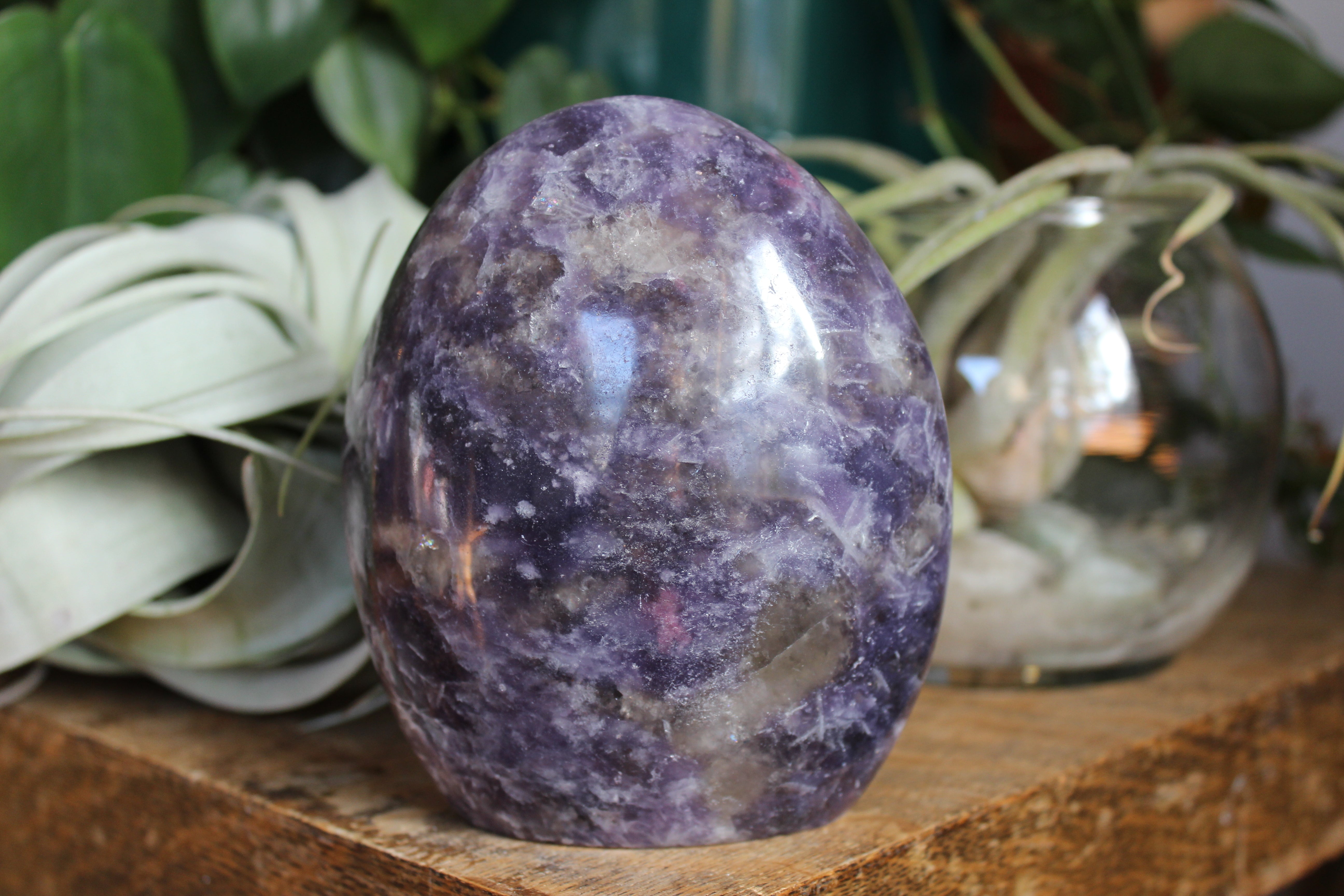 Lepidolite free form 1