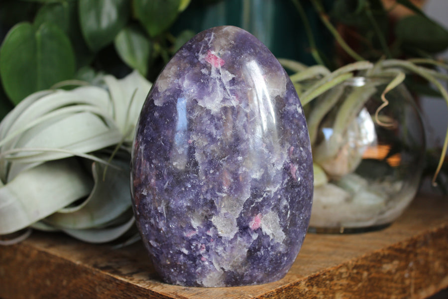 Lepidolite free form 3