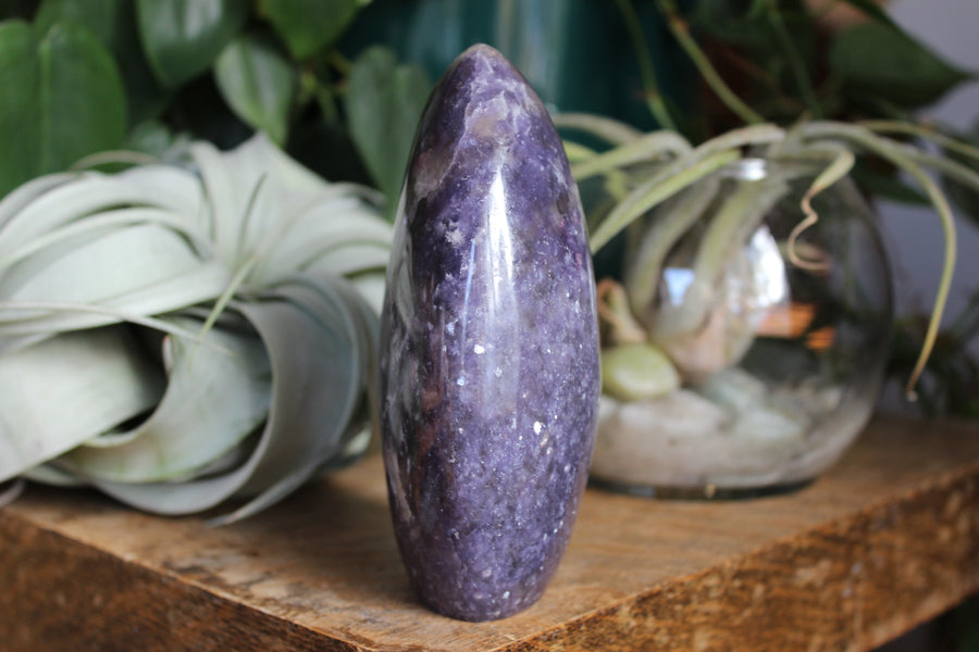 Lepidolite free form 3