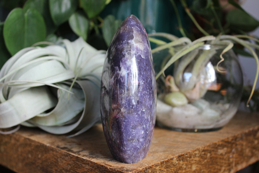 Lepidolite free form 3