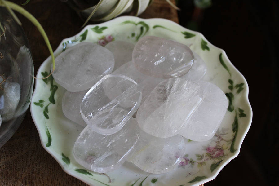Quartz pocket stone
